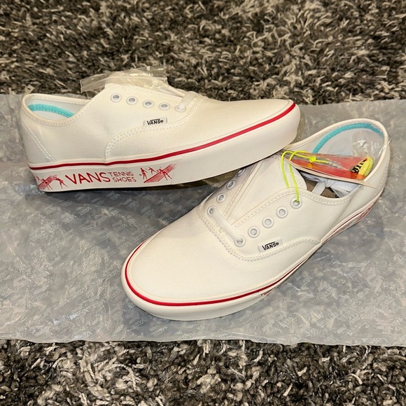 New VANS Comfycush Authentic PENN Tennis shoes in Blanc De Blanc / Red - Picture 2 of 16